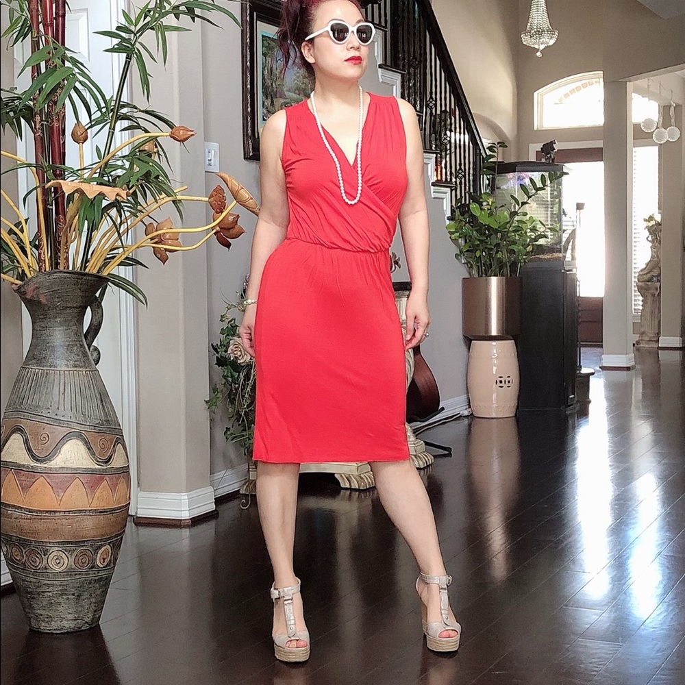 Dalia Deep V neck Dress 👗